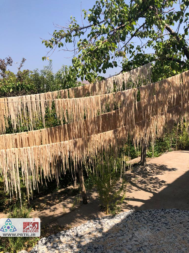 رشته پزی سنتی تیل