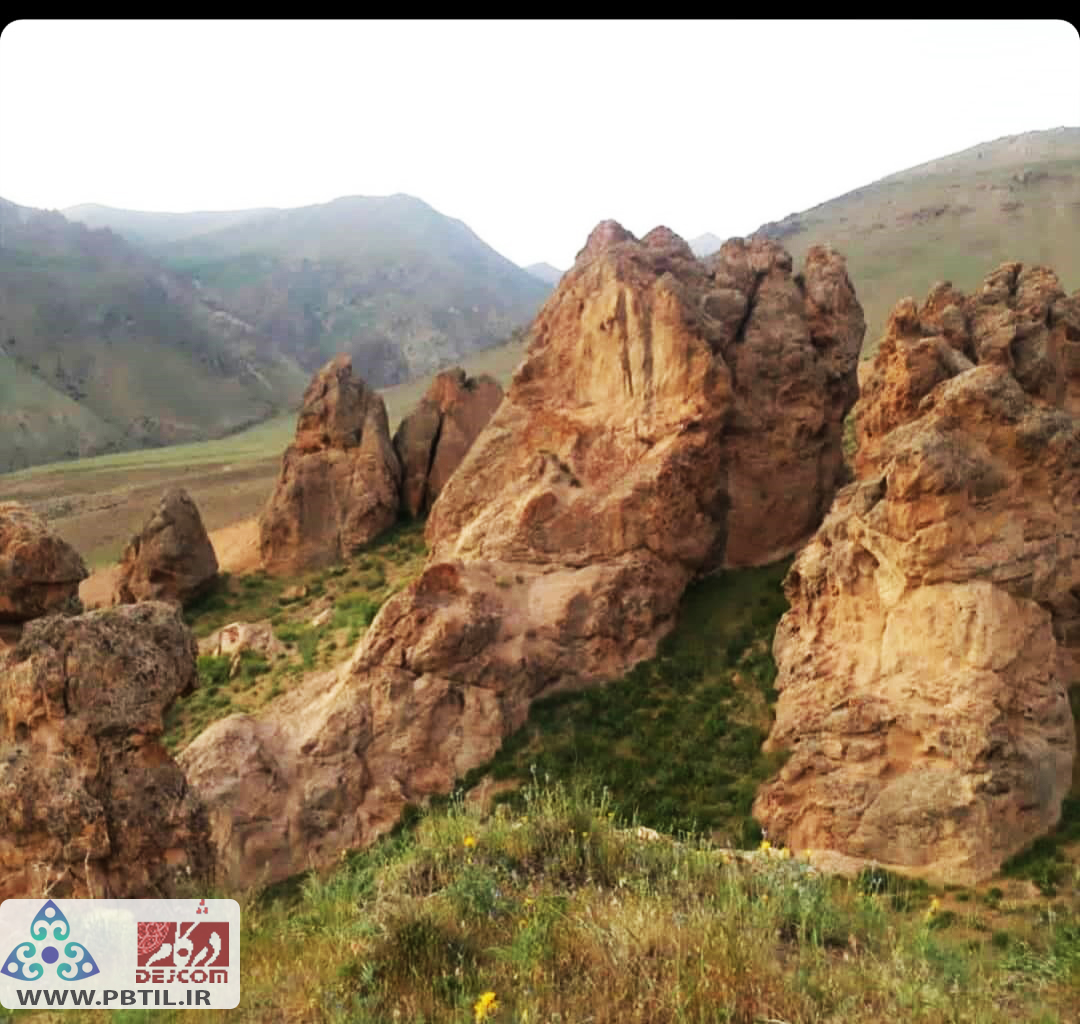 گلین قیه و کوههای اطراف